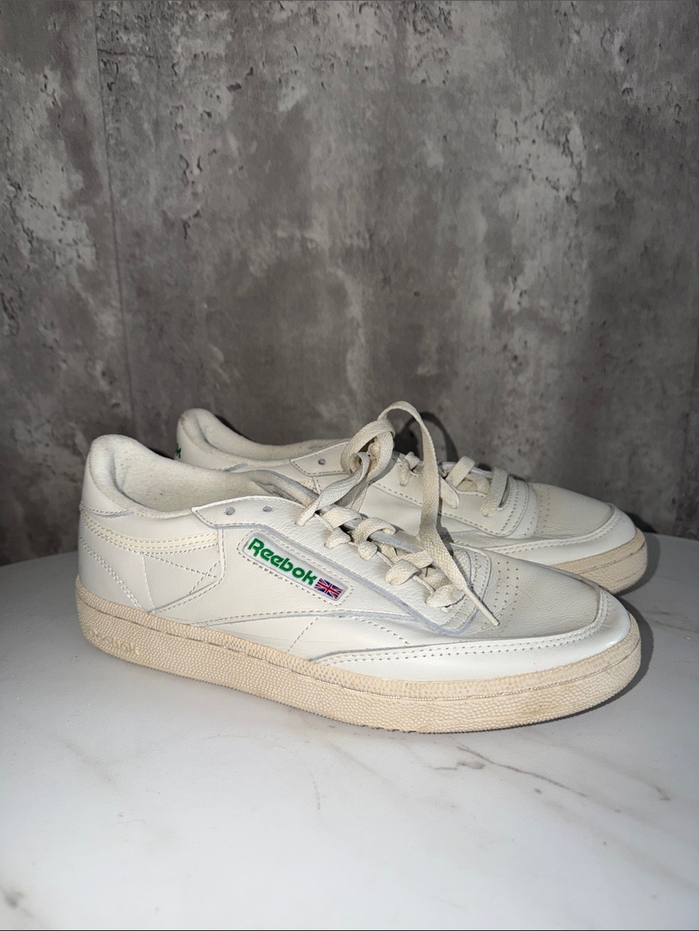 Reebok club C 85 Off-White Leather Low-Top Sneakers with Green Logo 8 women’s